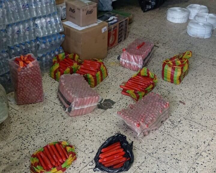 Incautación de 1.500 explosivos en encomiendas en la Terminal Terrestre de Loja por el GIR y Aduana.