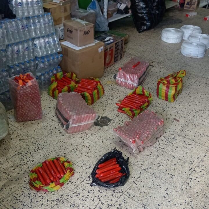 Incautación de 1.500 explosivos en encomiendas en la Terminal Terrestre de Loja por el GIR y Aduana.